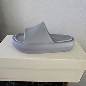 Beach slides by J/Slides Gray Sz 6